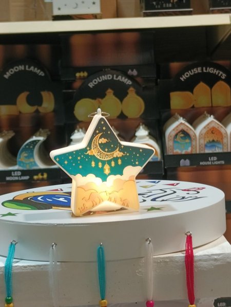 فانوس توزيع اطفال