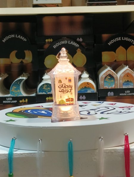 فانوس توزيع اطفال